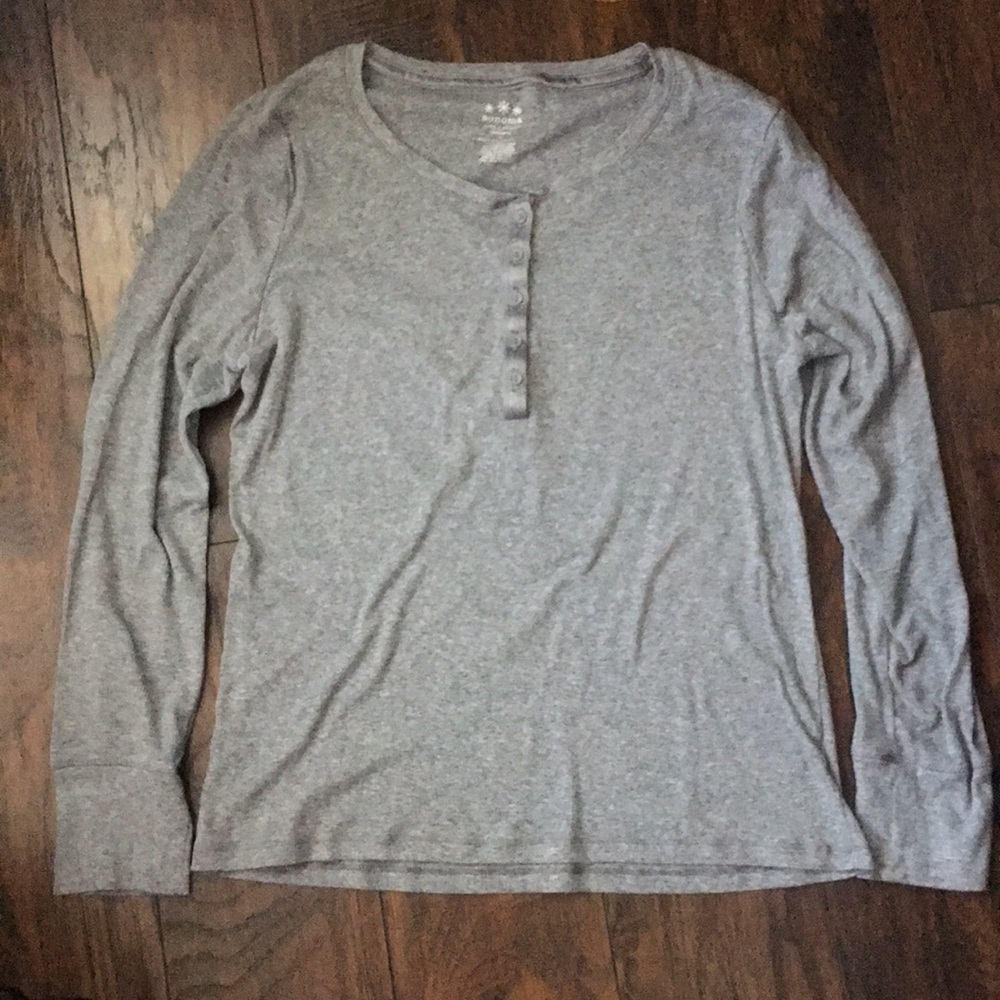 Women's long sleeve shirt